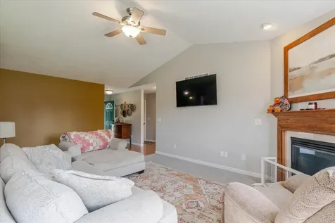 412 Sunset Drive Colfax IL 61728