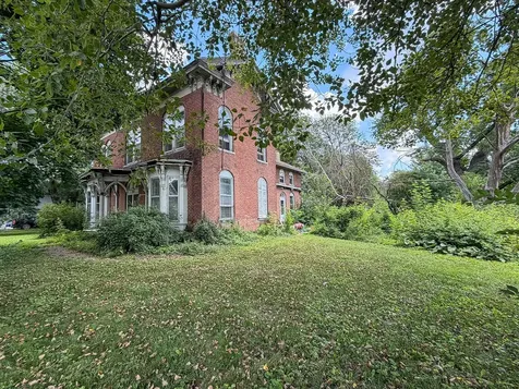 303 North Broadway Street Newman IL 61942