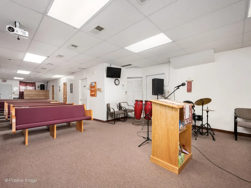 3611 West Diversey Avenue Chicago IL 60647
