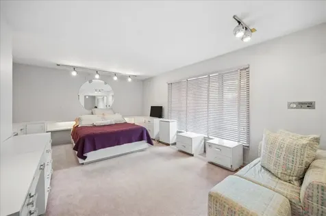 201 Aspen Lane Highland Park IL 60035