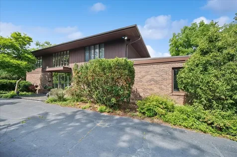 201 Aspen Lane Highland Park IL 60035