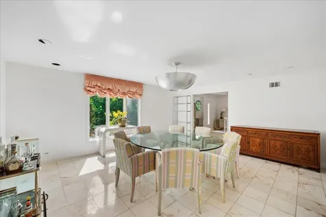 201 Aspen Lane Highland Park IL 60035