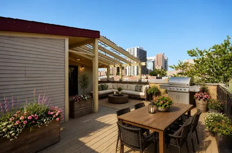 622 West Briar Place Chicago IL 60657