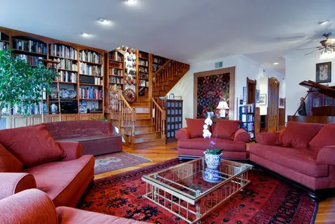 622 West Briar Place Chicago IL 60657