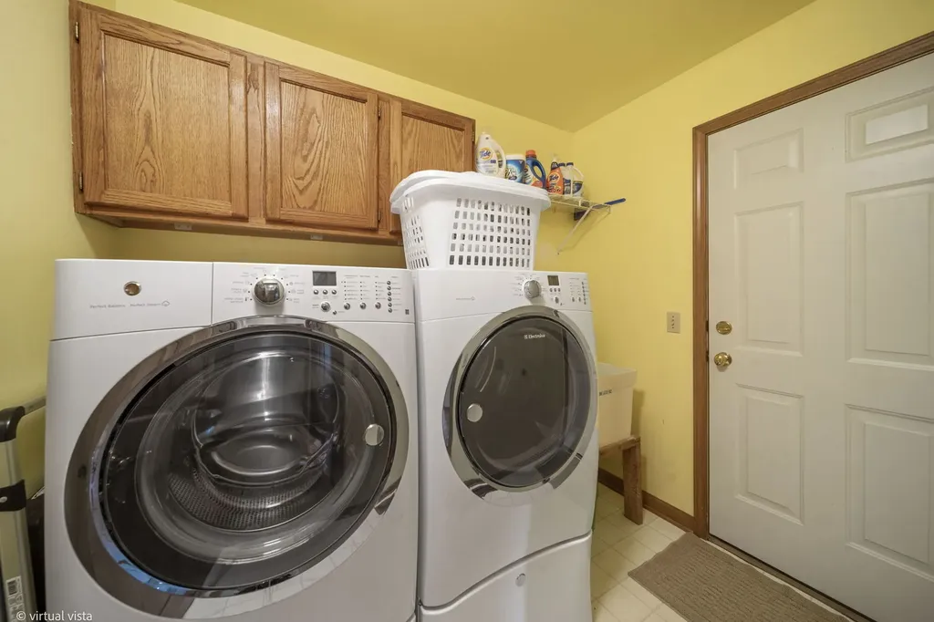 759 Feather Sound Drive Bolingbrook IL 60440