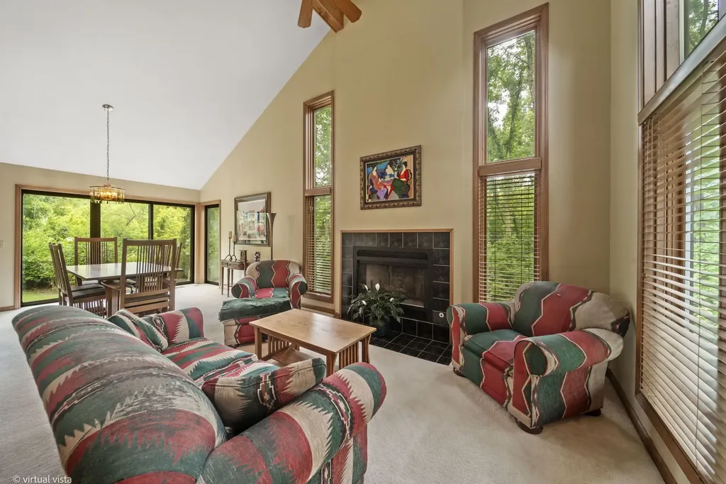 759 Feather Sound Drive Bolingbrook IL 60440