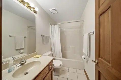 759 Feather Sound Drive Bolingbrook IL 60440