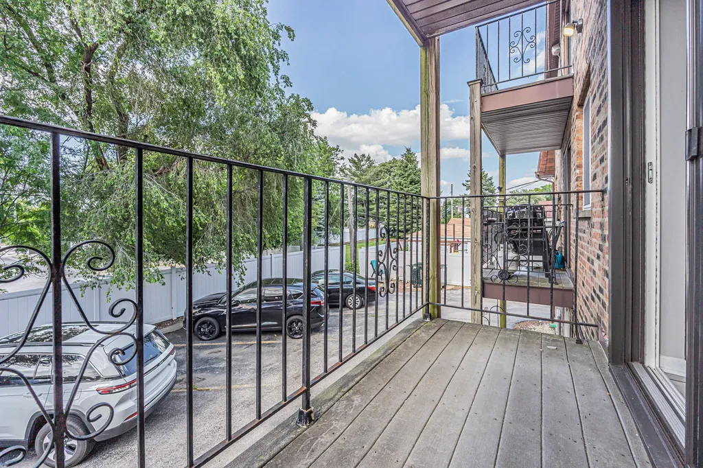 3934 West 104th Street Chicago IL 60655