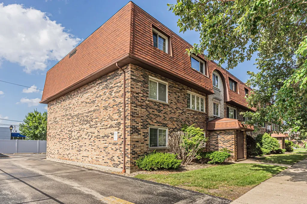 3934 West 104th Street Chicago IL 60655