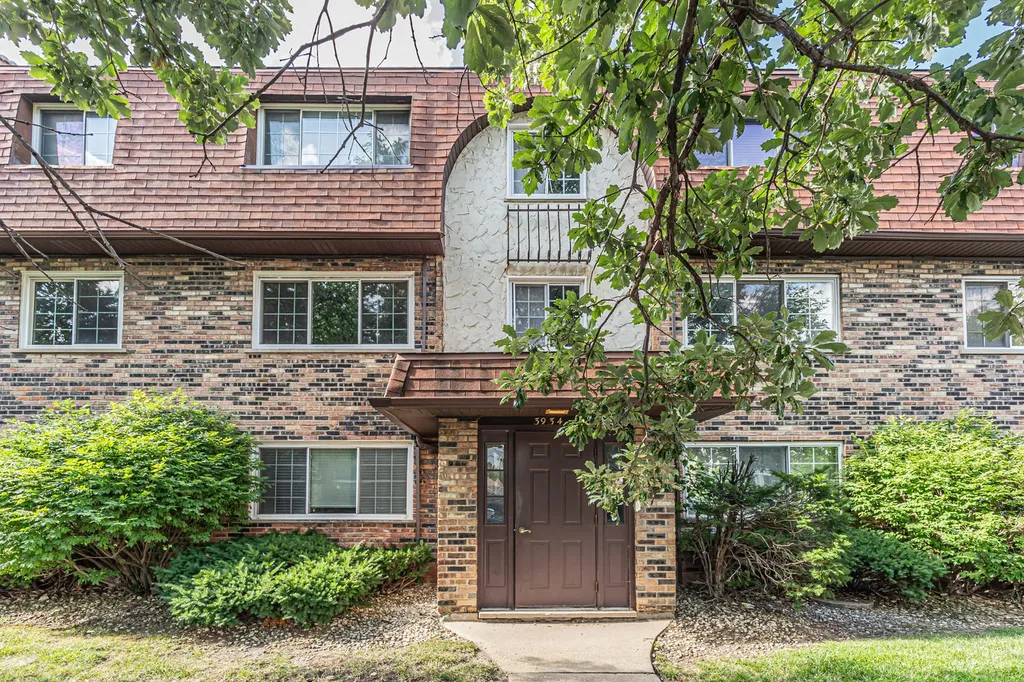 3934 West 104th Street Chicago IL 60655