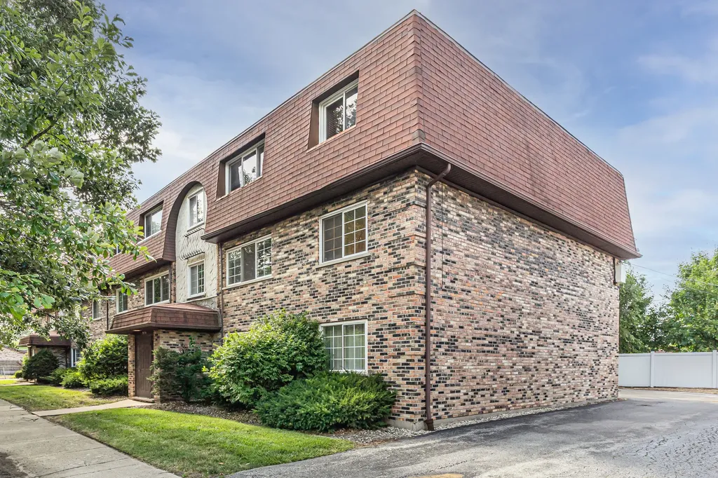 3934 West 104th Street Chicago IL 60655