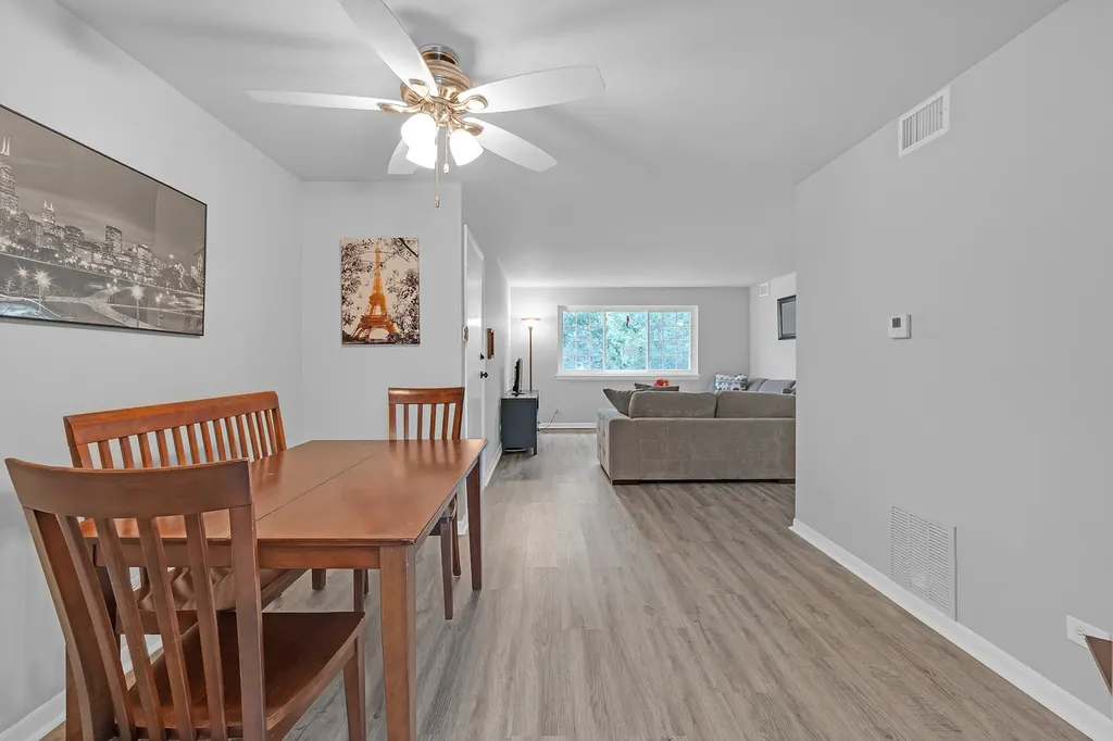 3934 West 104th Street Chicago IL 60655