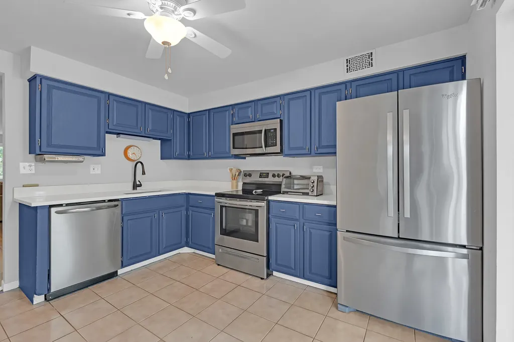3934 West 104th Street Chicago IL 60655