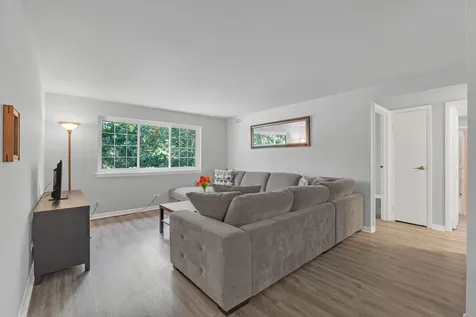 3934 West 104th Street Chicago IL 60655