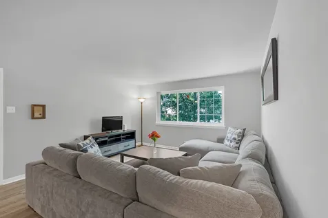 3934 West 104th Street Chicago IL 60655