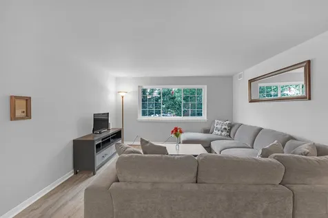 3934 West 104th Street Chicago IL 60655
