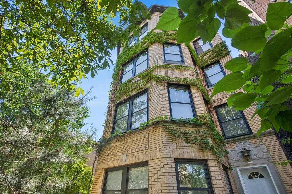 3435 West Adams Street Chicago IL 60624