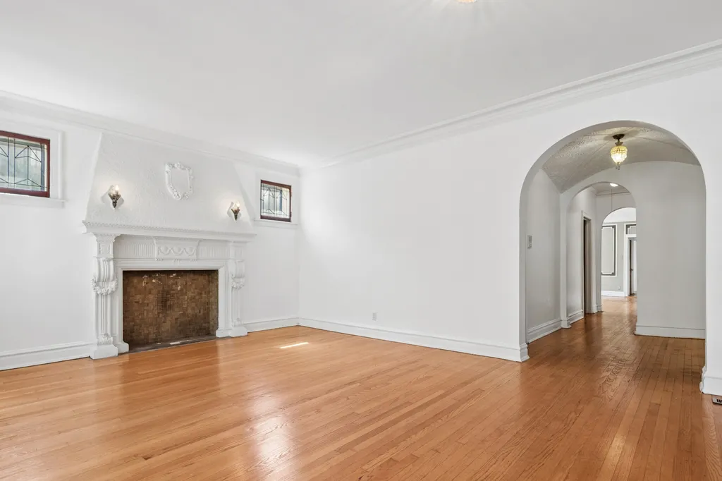 3435 West Adams Street Chicago IL 60624