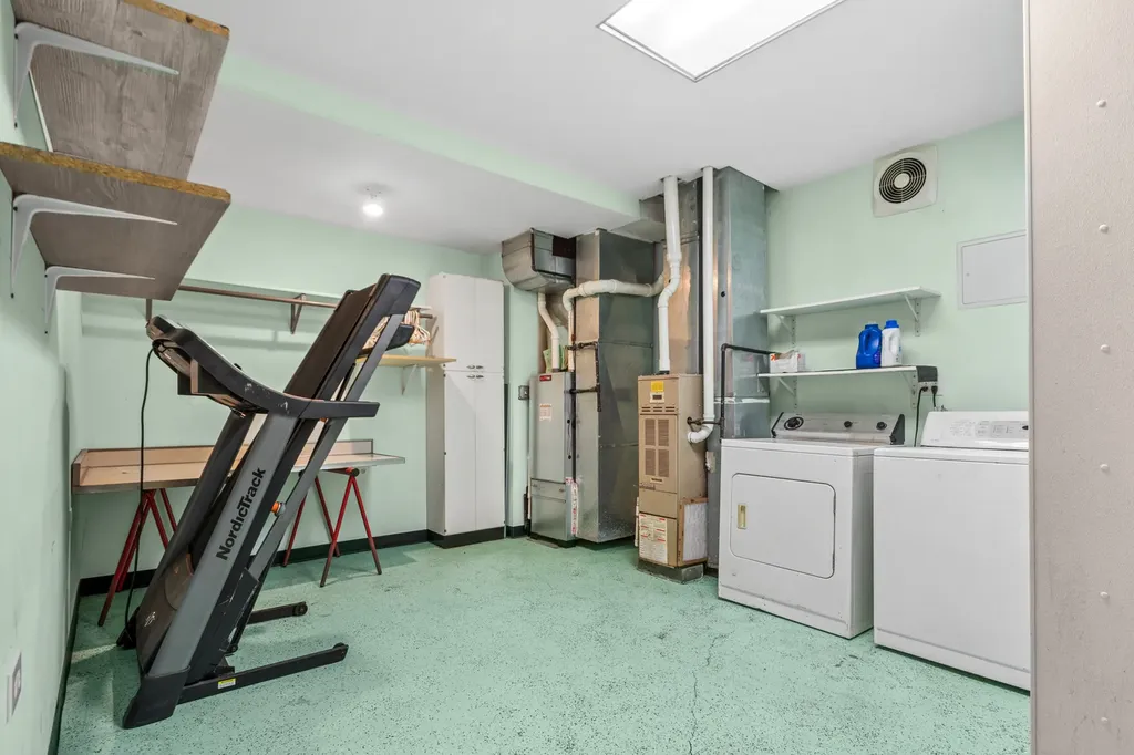 3435 West Adams Street Chicago IL 60624
