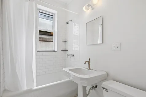3435 West Adams Street Chicago IL 60624