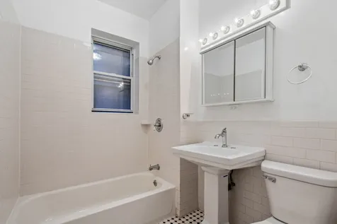 3435 West Adams Street Chicago IL 60624