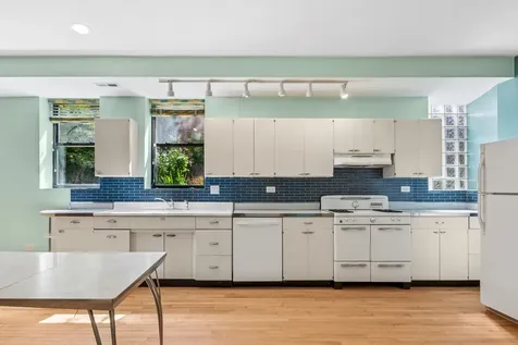 3435 West Adams Street Chicago IL 60624