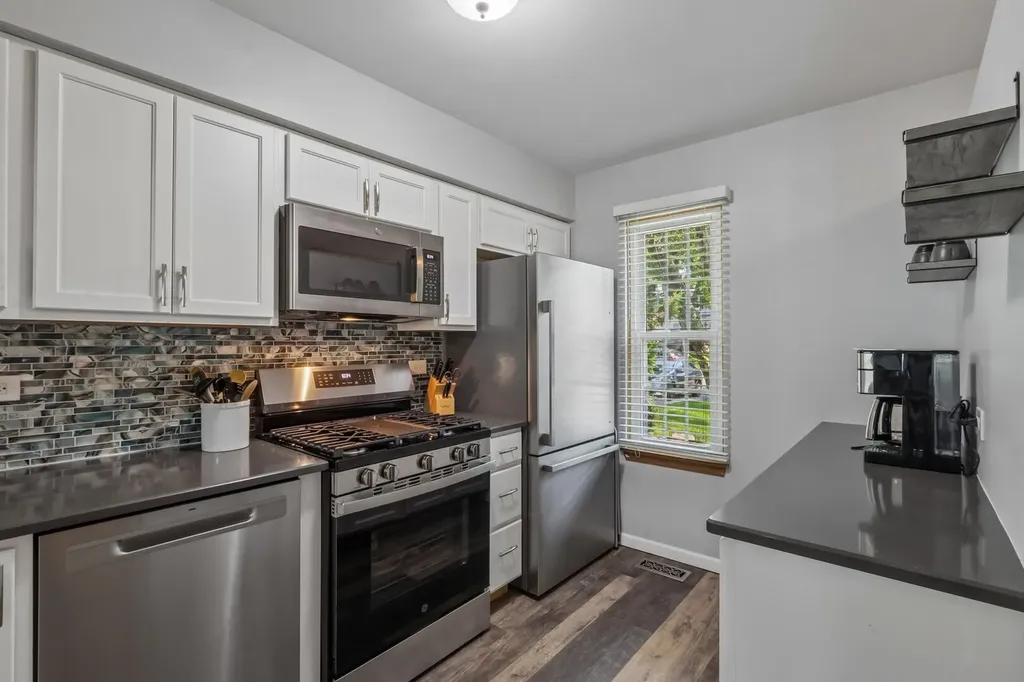 343 Cane Garden Circle Aurora IL 60504