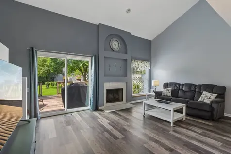 343 Cane Garden Circle Aurora IL 60504
