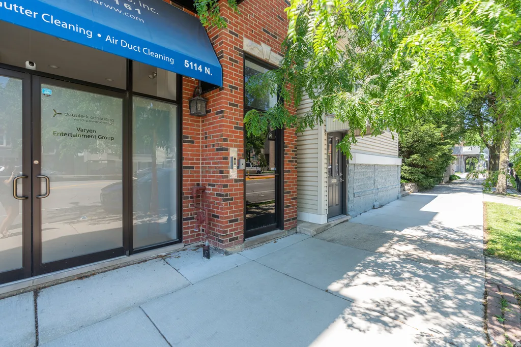 5114 North Western Avenue Chicago IL 60625