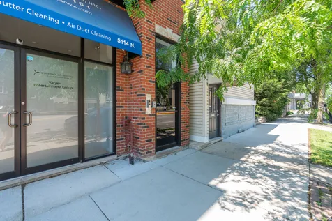 5114 North Western Avenue Chicago IL 60625