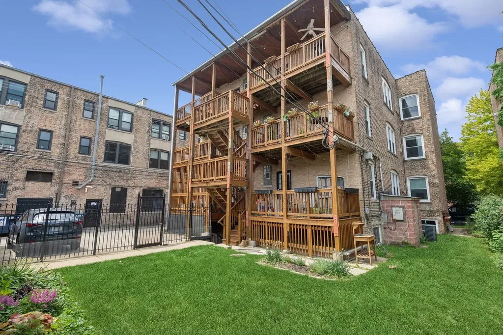 2747 North Spaulding Avenue Chicago IL 60647