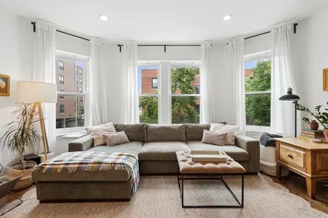 2747 North Spaulding Avenue Chicago IL 60647