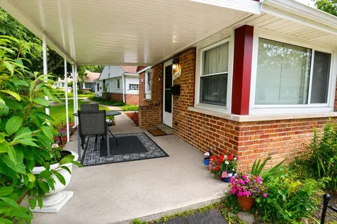 10037 Harnew Road E Oak Lawn IL 60453