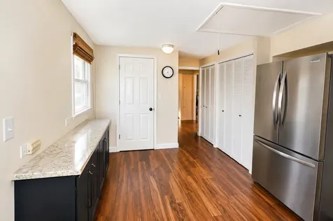 10037 Harnew Road E Oak Lawn IL 60453