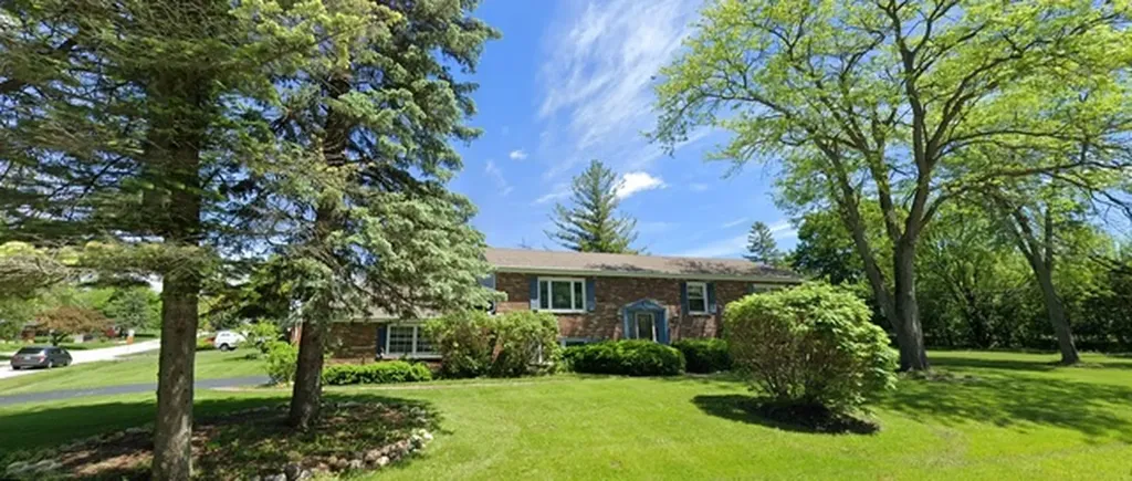 909 Dundee Avenue Barrington IL 60010