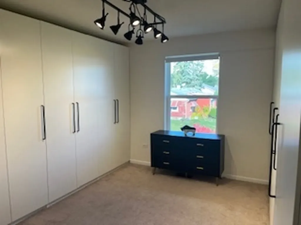 16W764 Hawthorne Court Willowbrook IL 60527