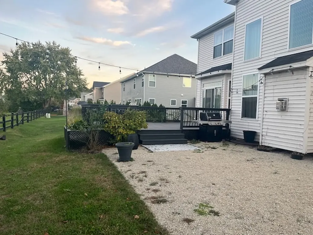 16W764 Hawthorne Court Willowbrook IL 60527