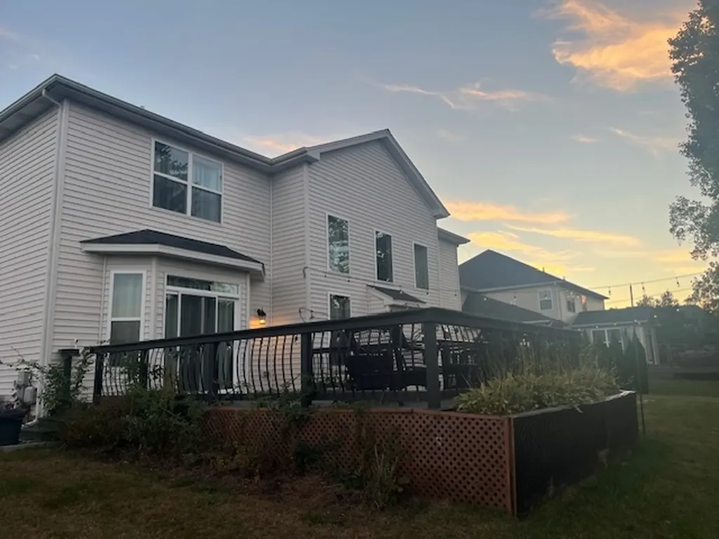 16W764 Hawthorne Court Willowbrook IL 60527
