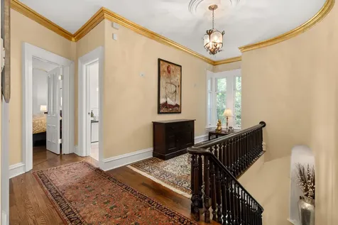 201 Scottswood Road Riverside IL 60546