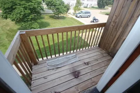 1142 Greenwood Circle Woodstock IL 60098