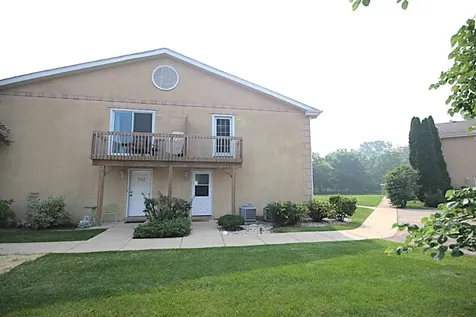 1142 Greenwood Circle Woodstock IL 60098
