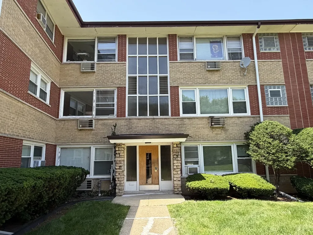 4326 North Keystone Avenue Chicago IL 60641