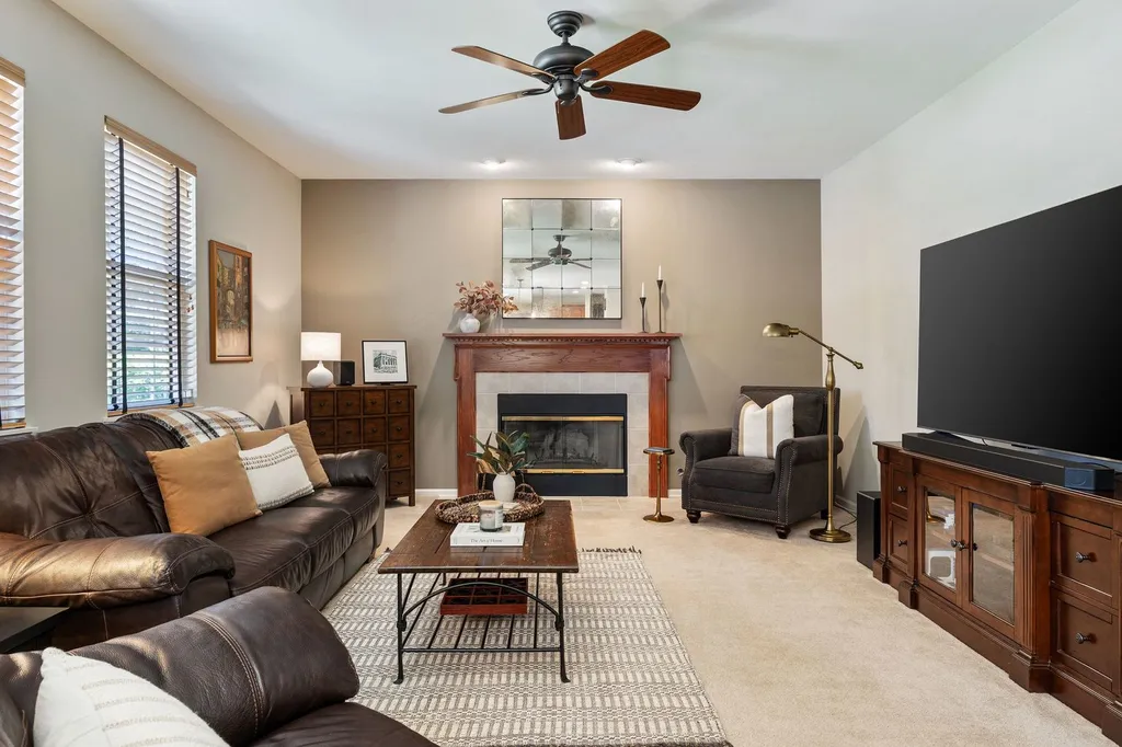 2815 Forest Creek Lane Naperville IL 60565