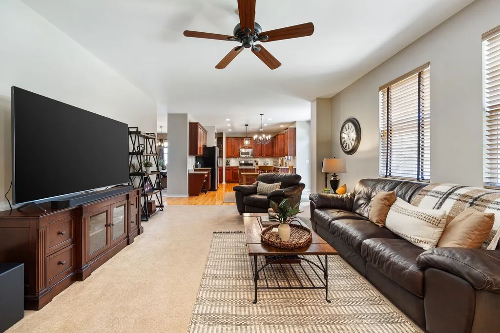 2815 Forest Creek Lane Naperville IL 60565