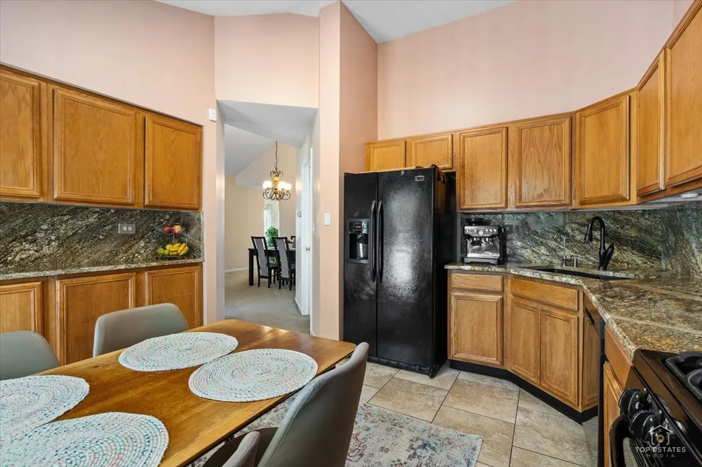 275 Arlington Court Carol Stream IL 60188
