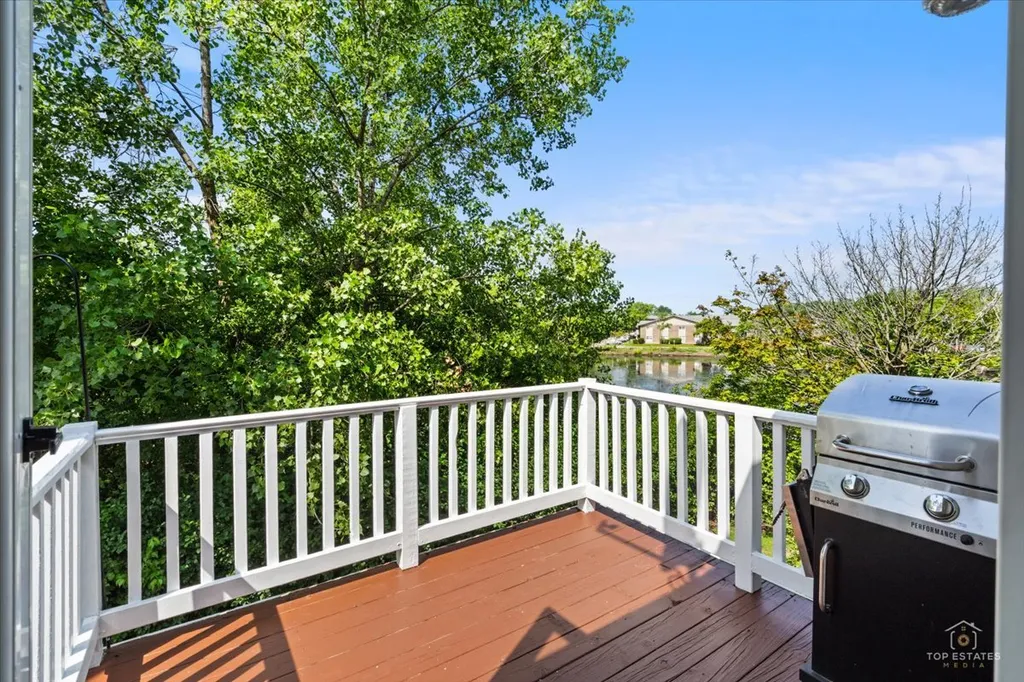 275 Arlington Court Carol Stream IL 60188