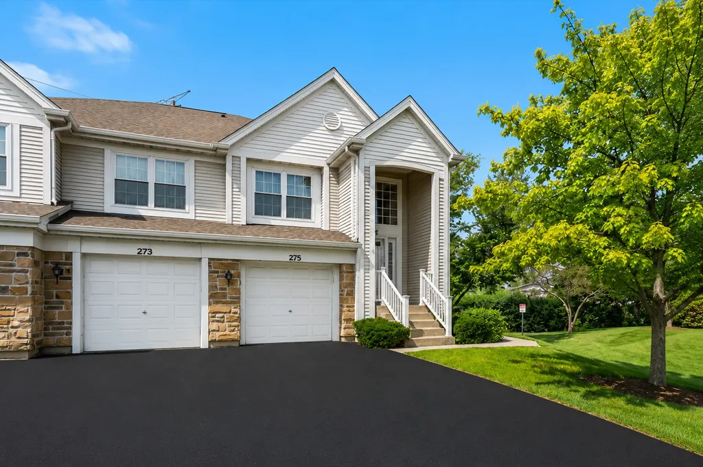 275 Arlington Court Carol Stream IL 60188