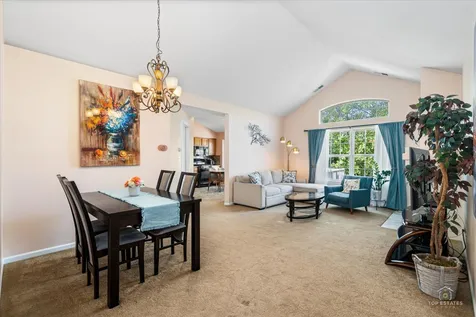 275 Arlington Court Carol Stream IL 60188