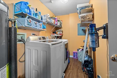 275 Arlington Court Carol Stream IL 60188