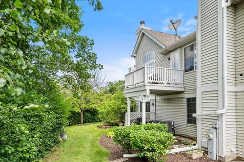 275 Arlington Court Carol Stream IL 60188
